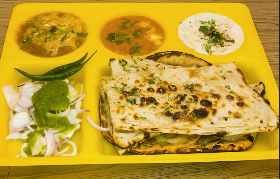 Dal Makkhani with Chur Chur Naan